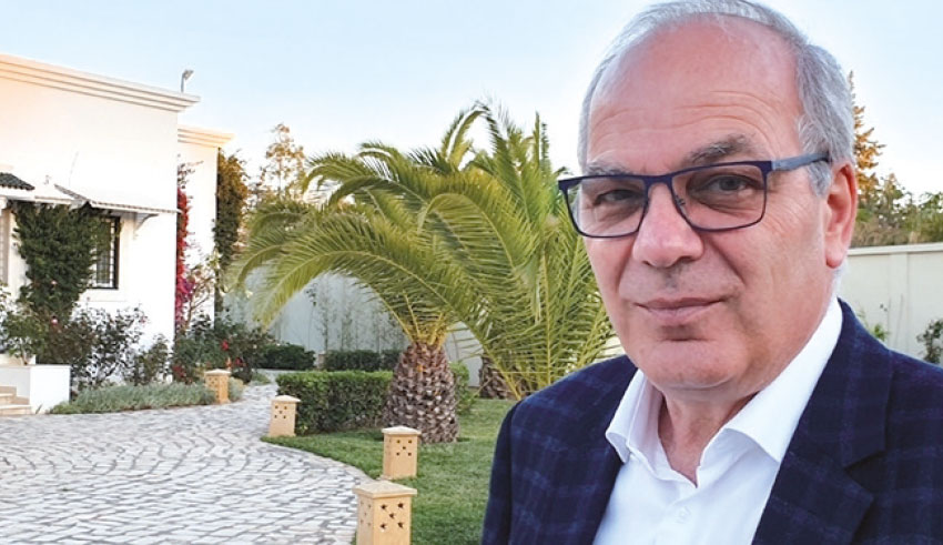 يقدم هشام لوزير كل ما يتعلق بالتطعيم ضد فيروس كورونا في تونس: ما تحتاج إلى معرفته