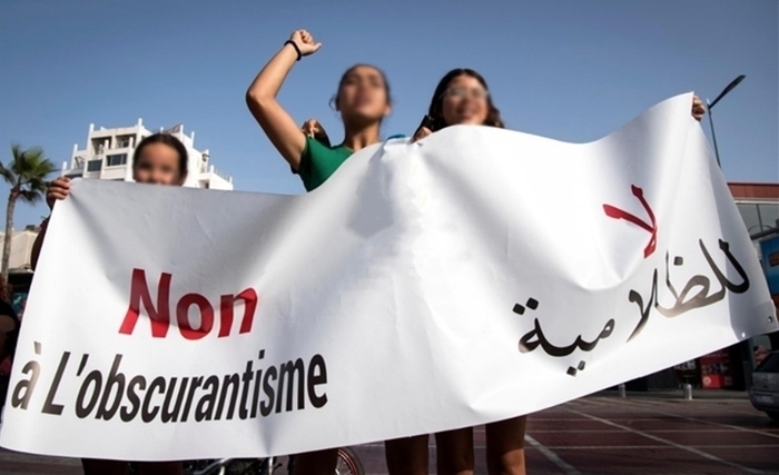 تونس: هارو على الظلامية!