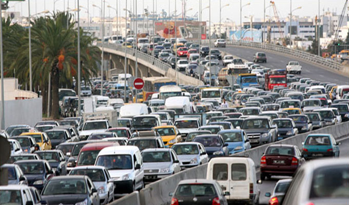 تونس: إصدار مرسوم بشأن مسافة الأمان بين المركبات