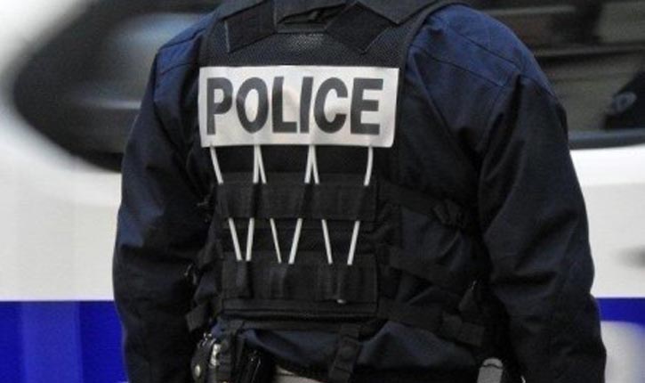 فرنسا: يُقال إن منفذ الهجوم بالسكاكين على شرطية في رامبوييه تونسي