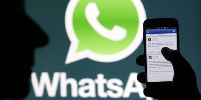 استحوذ Facebook على خدمة WhatsApp للمراسلة عبر الهاتف الذكي مقابل 19 مليار دولار.